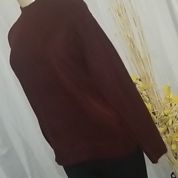 Simply Styled Sweater - Picture 3 of 7